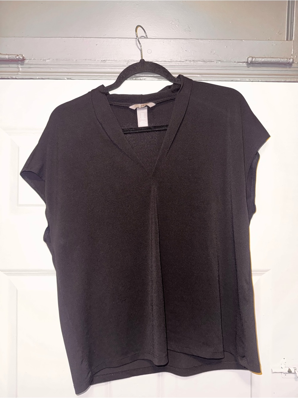 H&M Black V-Neck Cap Sleeve Blouse